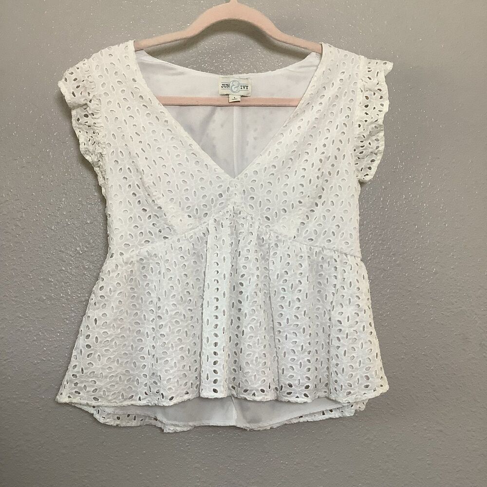 White Eyelet Lace Cottagecore Feminine Dainty Ruffle Babydoll Top L‎ Spring